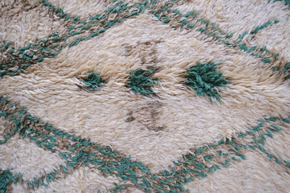 Moroccan Off-White and Green Marmoucha Rug 9.4 x 7 ft / 287 x 214 cm - Surcoma