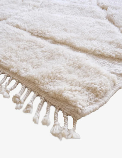 Small Luxury Beni Mrirt Rug 3.7 x 3.3 ft / 114 x 103 cm - Surcoma