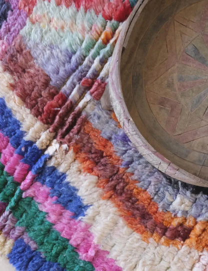 Small Boho Chic Moroccan Wool Rug 5.2 x 3.1 ft / 157 x 95 cm - Surcoma
