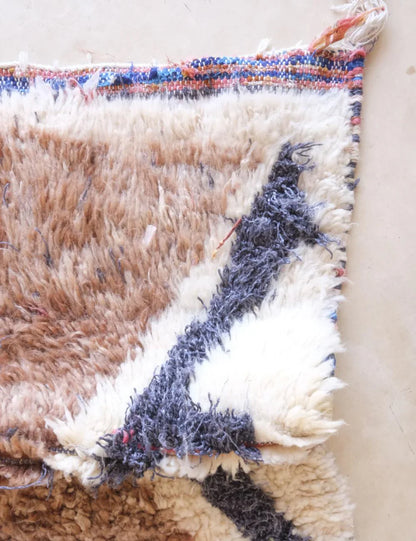 Small Hand-knotted Moroccan Wool Rug 3.8 x 2 ft / 116 x 61 cm - Surcoma