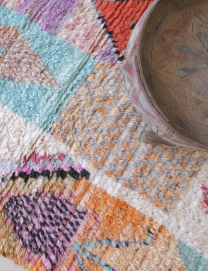 Small Hand-knotted Moroccan Wool Rug 4.7 x 3.3 ft / 144 x 102 cm - Surcoma