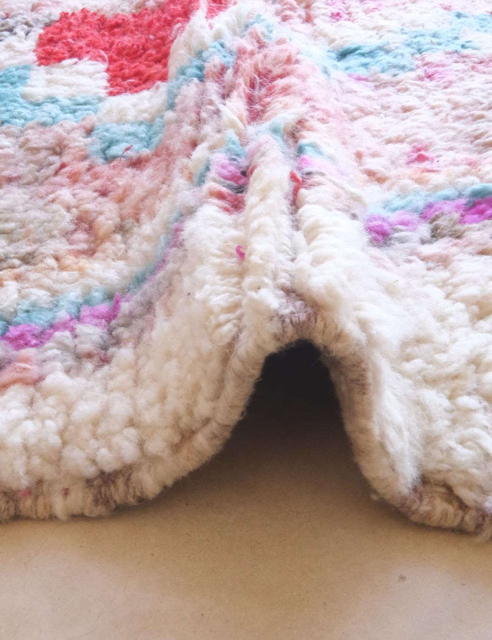 Small Moroccan Wool Rug 4.8 x 3.3 ft / 145 x 102 cm