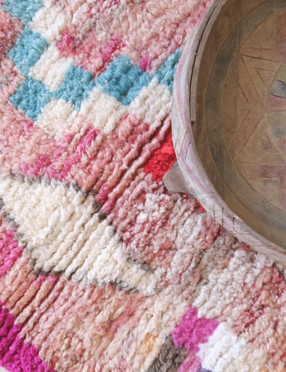 Small Moroccan Wool Rug 4.8 x 3.3 ft / 145 x 102 cm - Surcoma