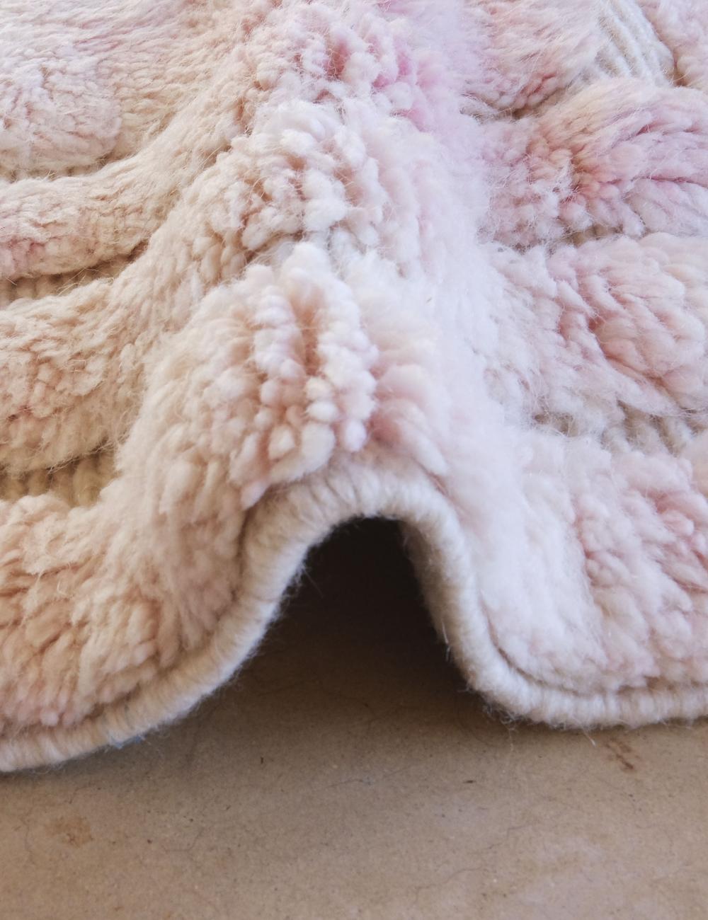 Small Beni Mrirt rug 3.8 x 2.6 ft / 117 x 82 cm