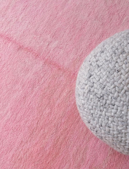 Solid Pink Moroccan Rug 8.3 x 5 ft / 254 x 155 cm - Surcoma