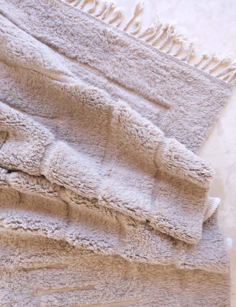 Neutral Moroccan Rug 11.2 x 7.9 ft / 342 x 242 cm