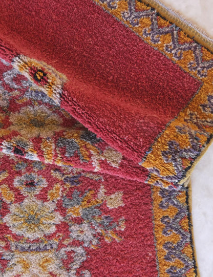 Red Moroccan Floral Rug 6.1 x 3.3 ft / 185 x 103 cm - Surcoma