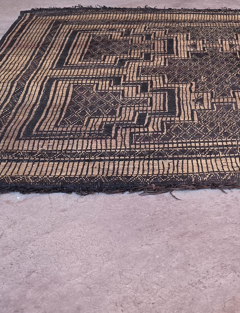 Collector Vintage Tuareg Mat 3.4 × 3.7 ft / 105 x 112 cm