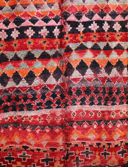 Tribal Geometric Carpet 10.4 x 5.3 ft / 317 x 164 cm