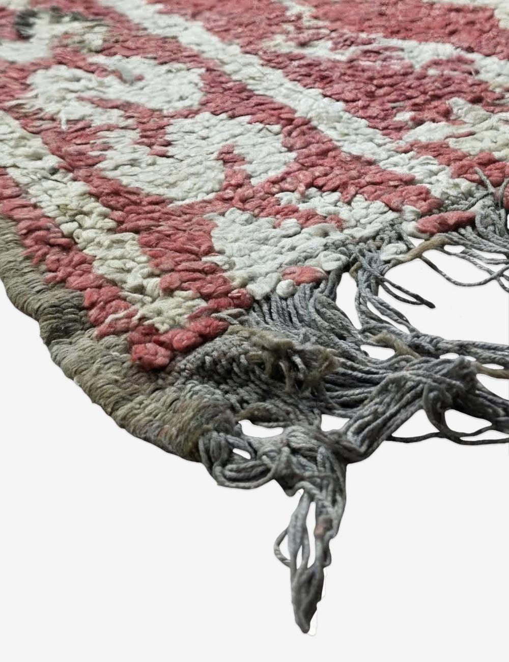 Handwoven Berber Wool Rug with Diamond Lattice Pattern 9.2 x 5.5 ft / 280 x 169 cm