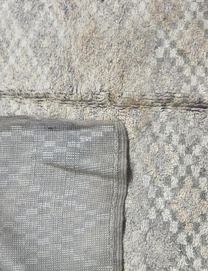 Minimalist Berber Carpet 8.9 x 5.5 ft / 272 x 170 cm