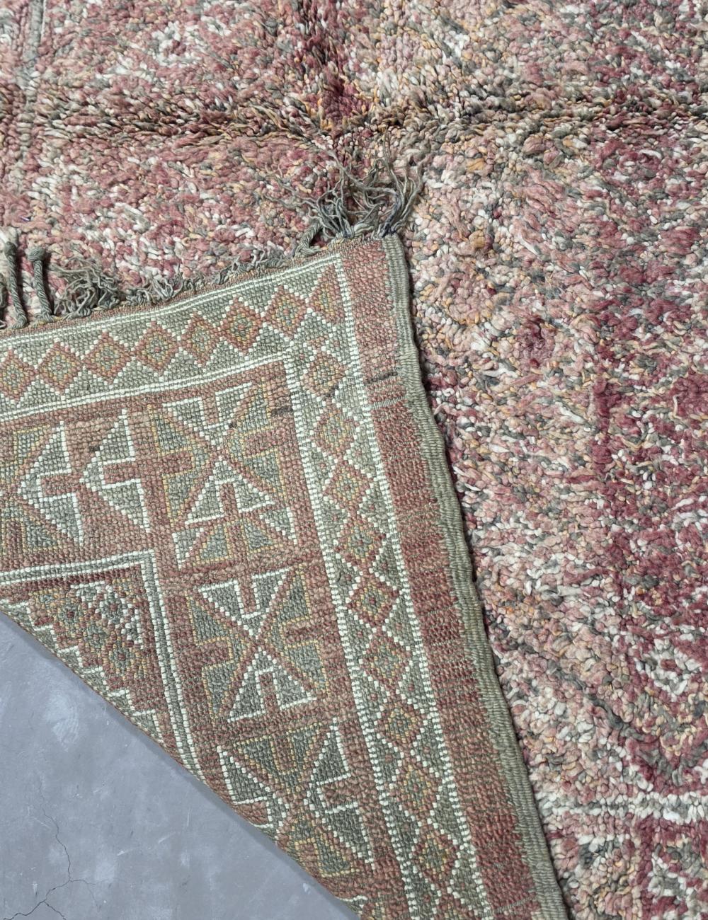 Vintage Berber Rug 9.8 x 6.6 ft / 298 x 203 cm