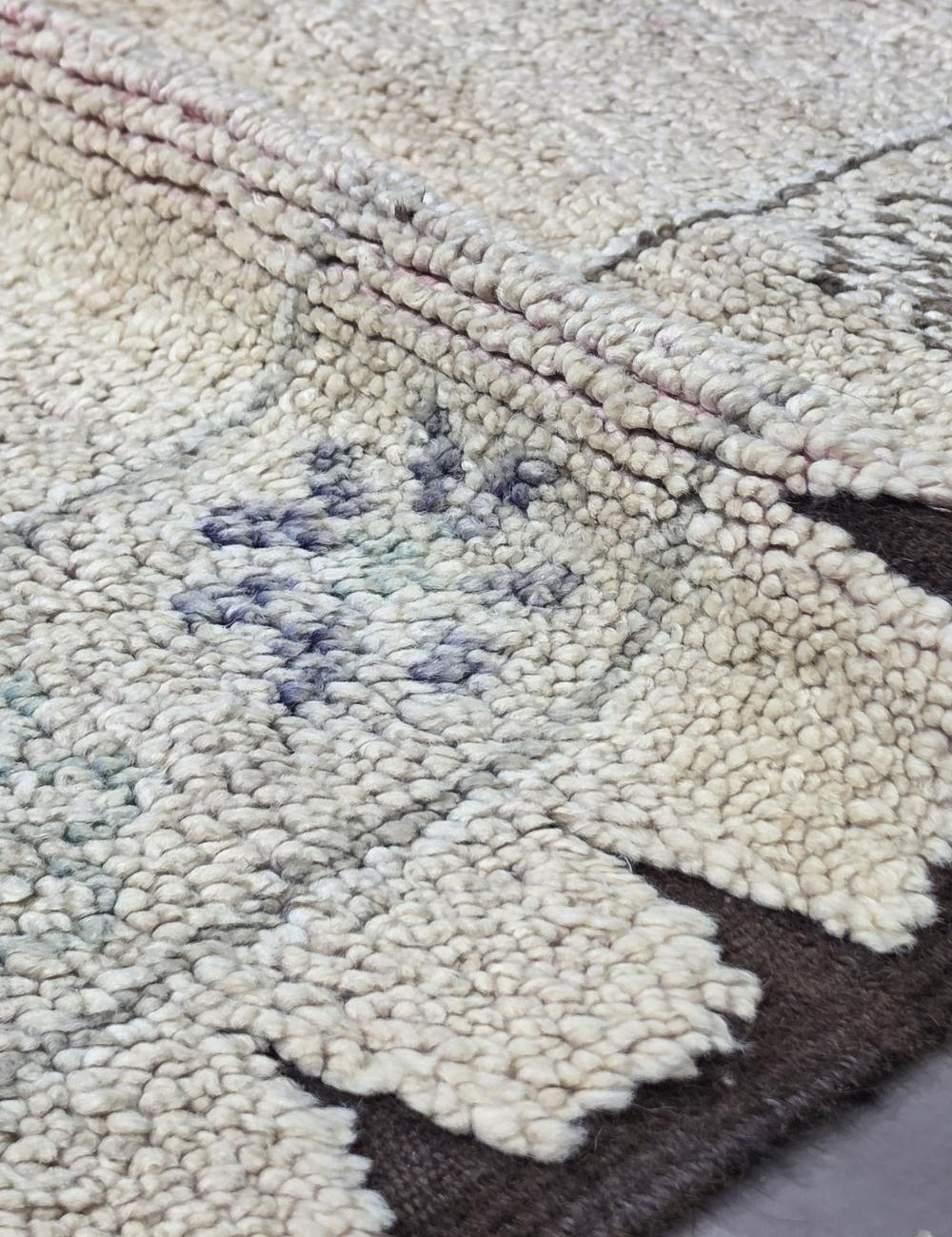 Vintage Ivory Moroccan Rug 11.3 x 5 ft / 345 x 154 cm