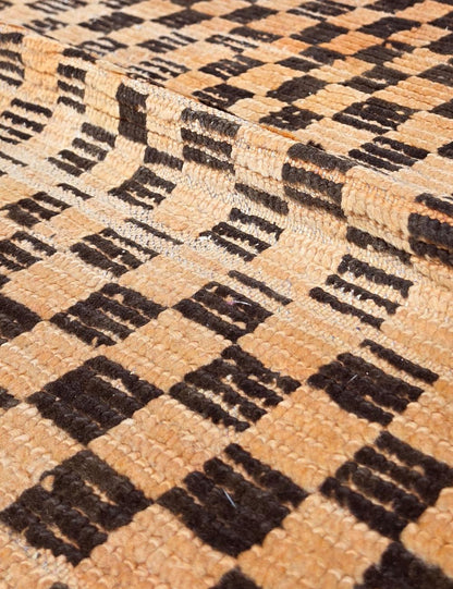 Checkered Moroccan Rug 7.4 x 5.6 ft / 227 x 171 cm