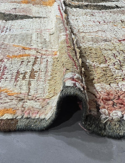 Abstract Berber Carpet 8.1 x 5.3 ft / 247 x 164 cm