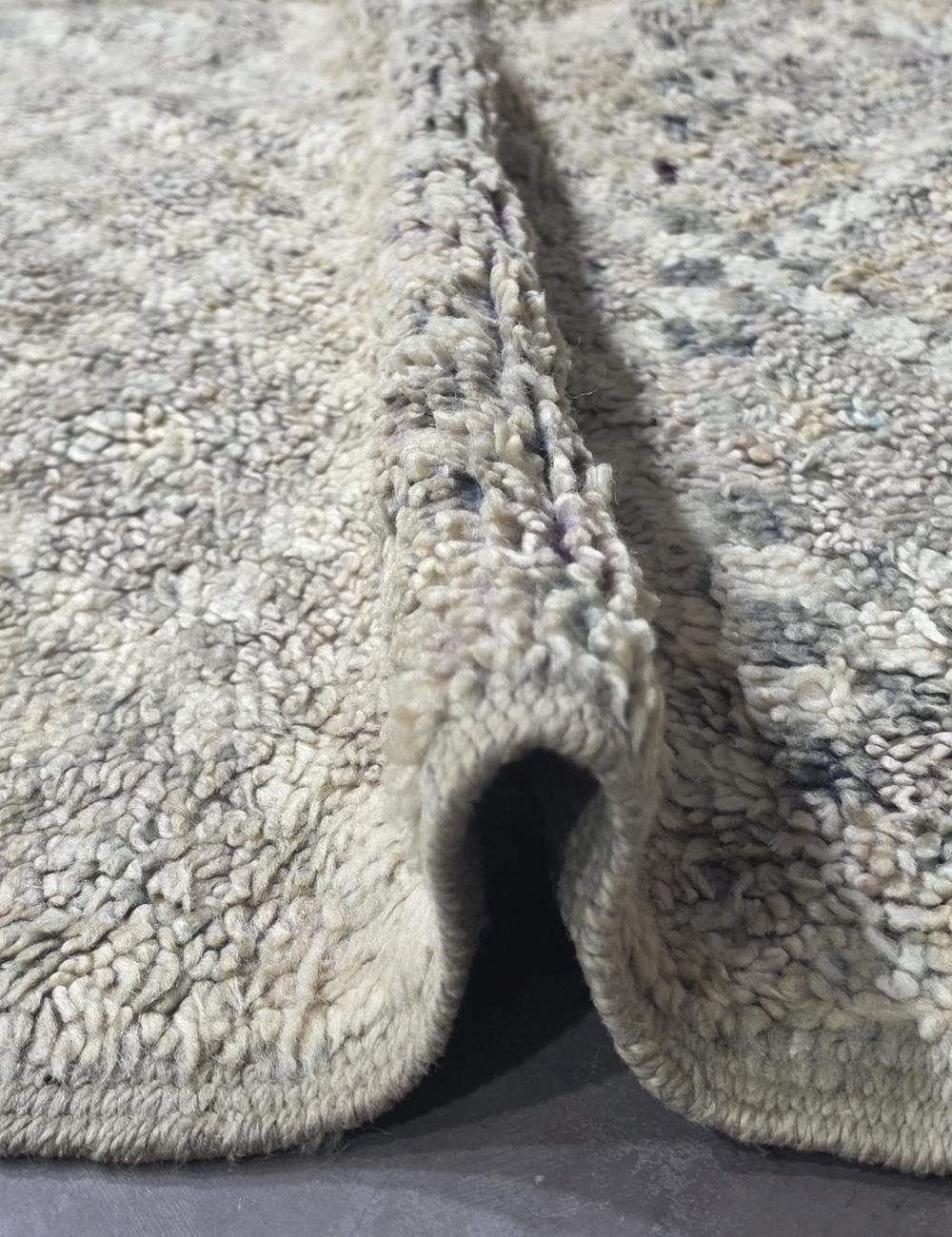 Minimalist Berber Carpet 8.9 x 5.5 ft / 272 x 170 cm