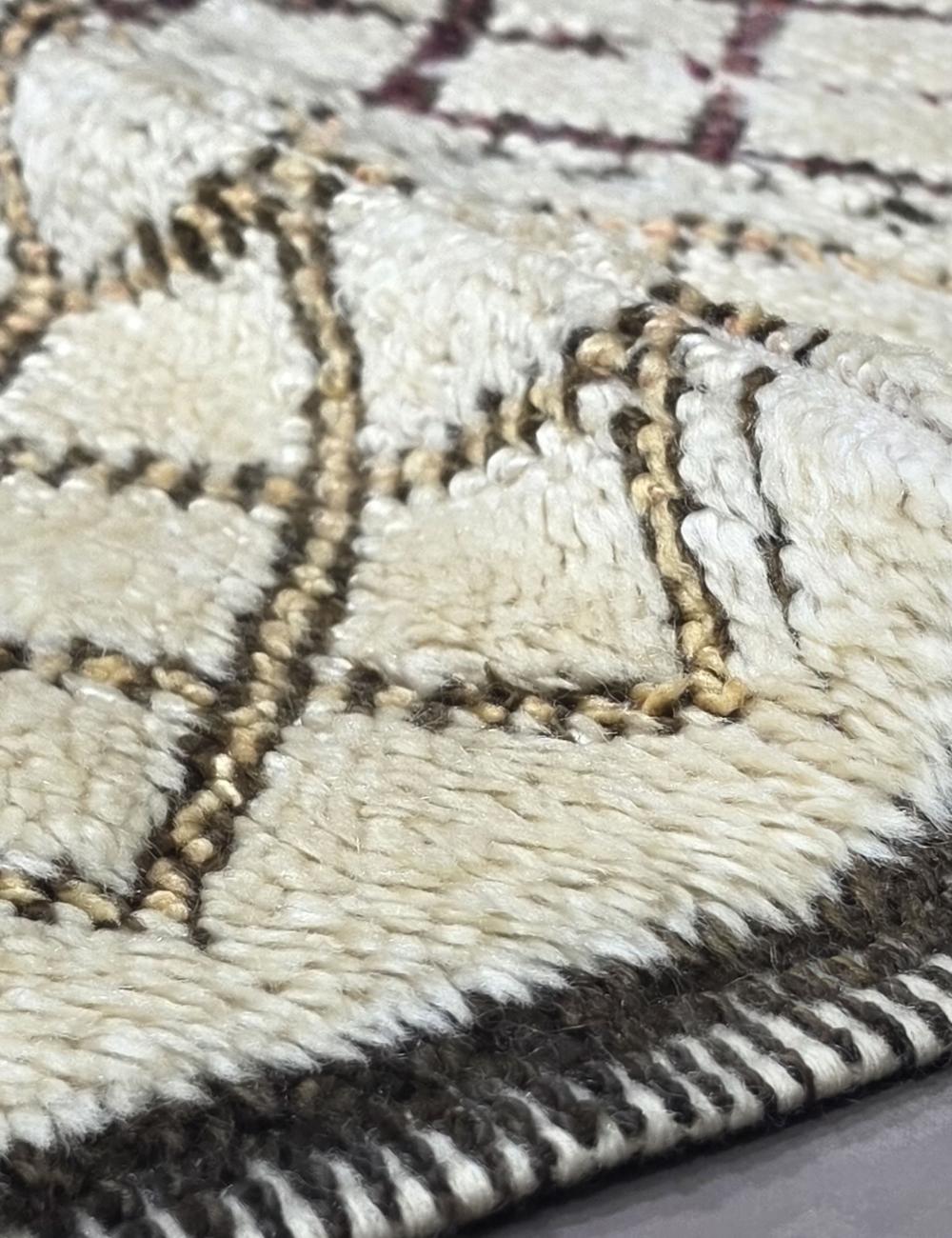 Ivory Moroccan Beni Rug 10.5 x 5.9 ft / 320 x 180 cm