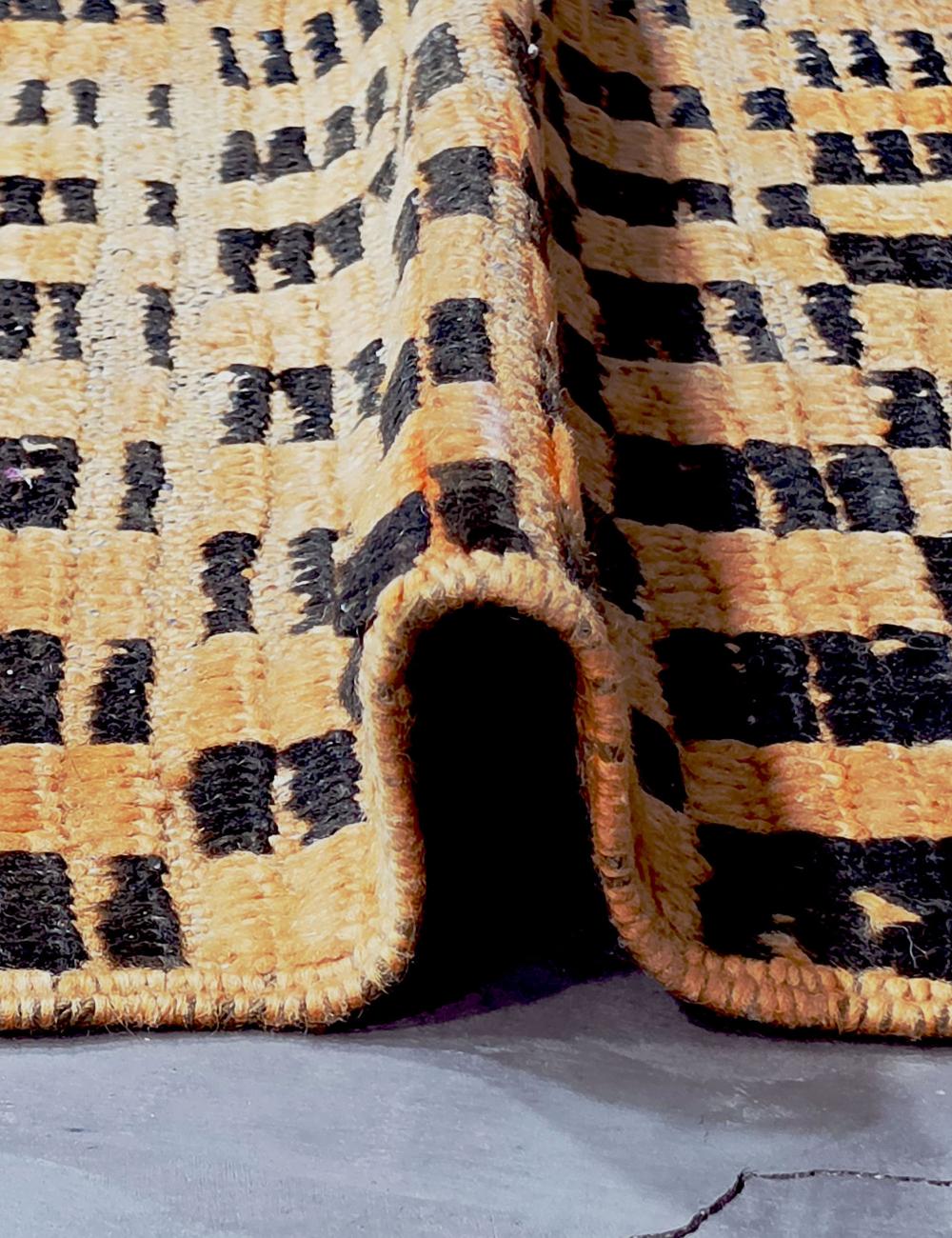 Checkered Moroccan Rug 7.4 x 5.6 ft / 227 x 171 cm