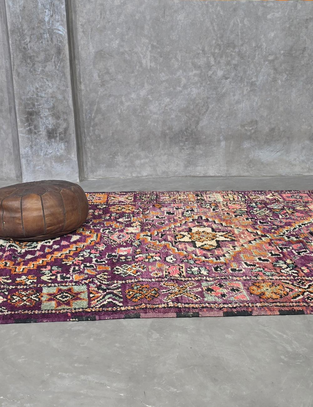 Moroccan Vintage Area Rug 9.5 x 5.9 ft / 290 x 181 cm