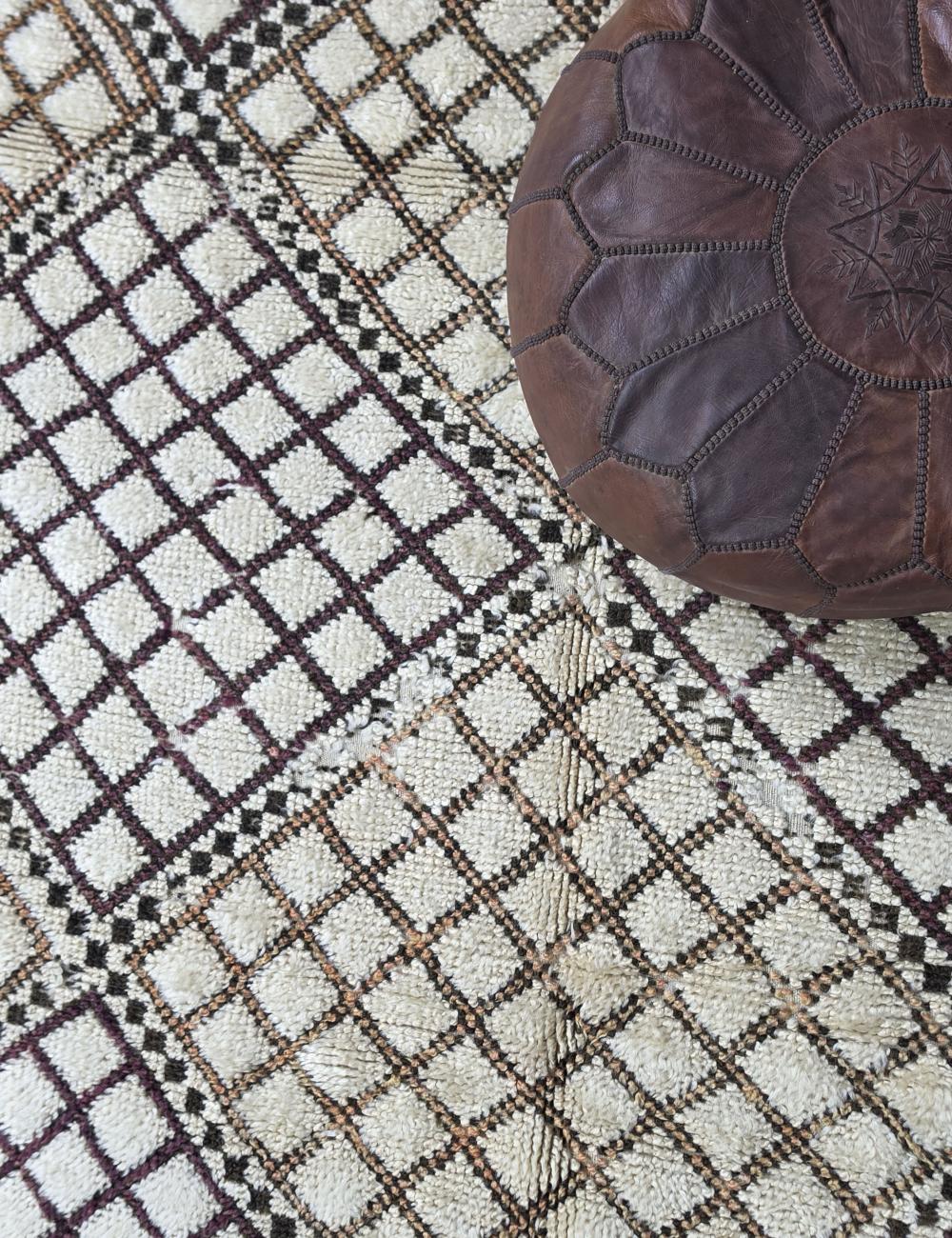 Ivory Moroccan Beni Rug 10.5 x 5.9 ft / 320 x 180 cm