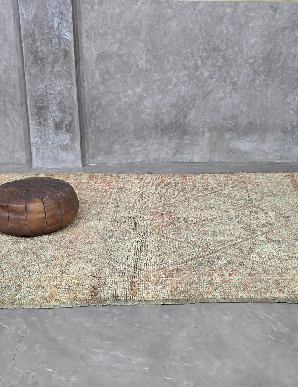 Handmade Faded Berber Wool Rug 10 x 6.4 ft / 305 x 195 cm