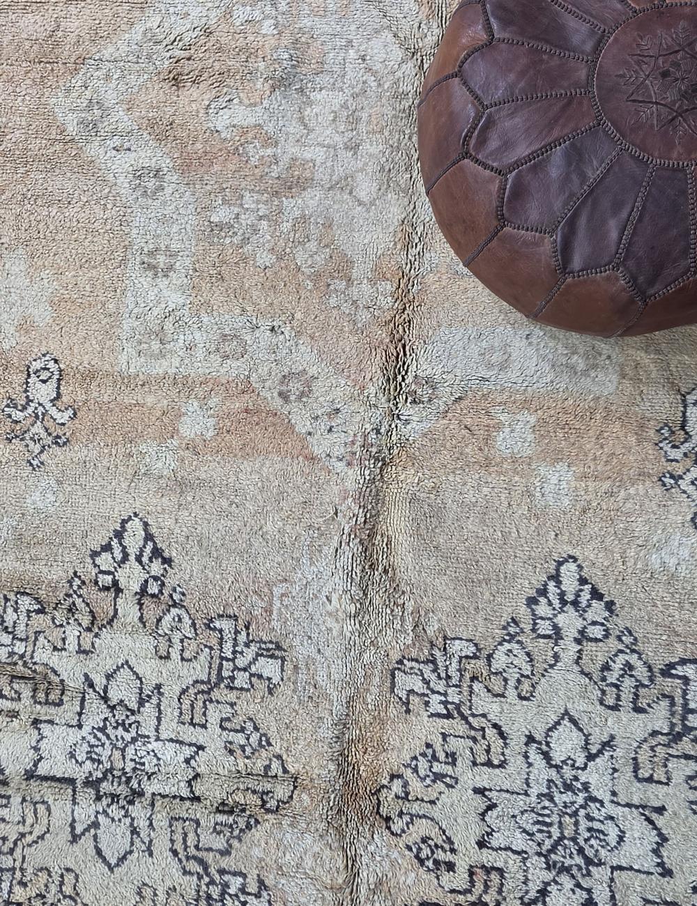 Ivory Berber Carpet 11.8 x 6.2 ft / 360 x 189 cm
