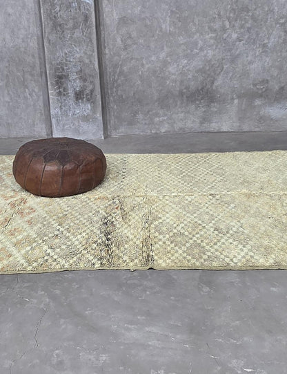 Minimalist Berber Carpet 8.9 x 5.5 ft / 272 x 170 cm