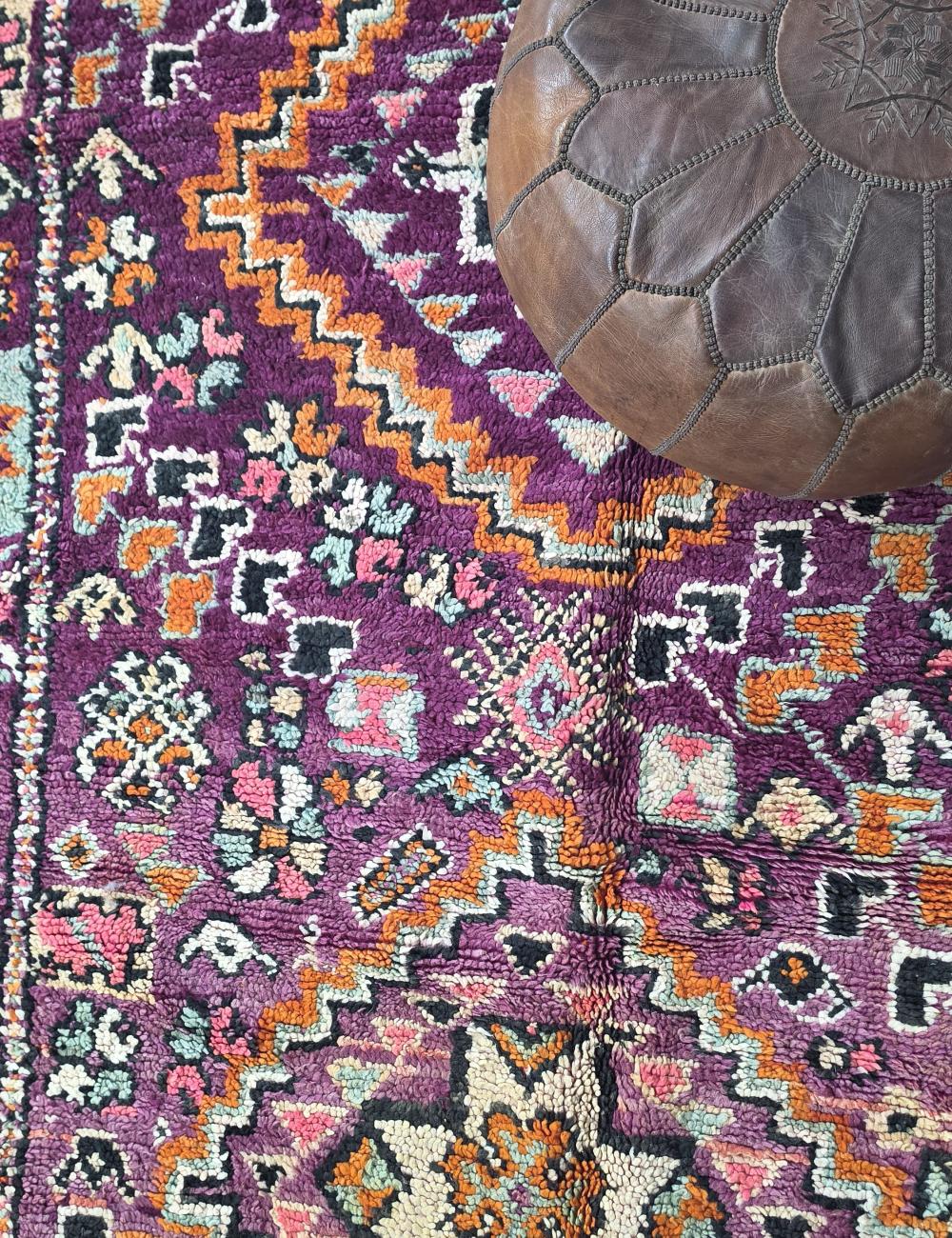 Moroccan Vintage Area Rug 9.5 x 5.9 ft / 290 x 181 cm