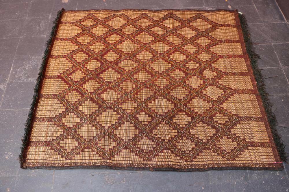 Tuareg Mat 3.1 x 4.7 ft / 119 x 139 cm - Surcoma