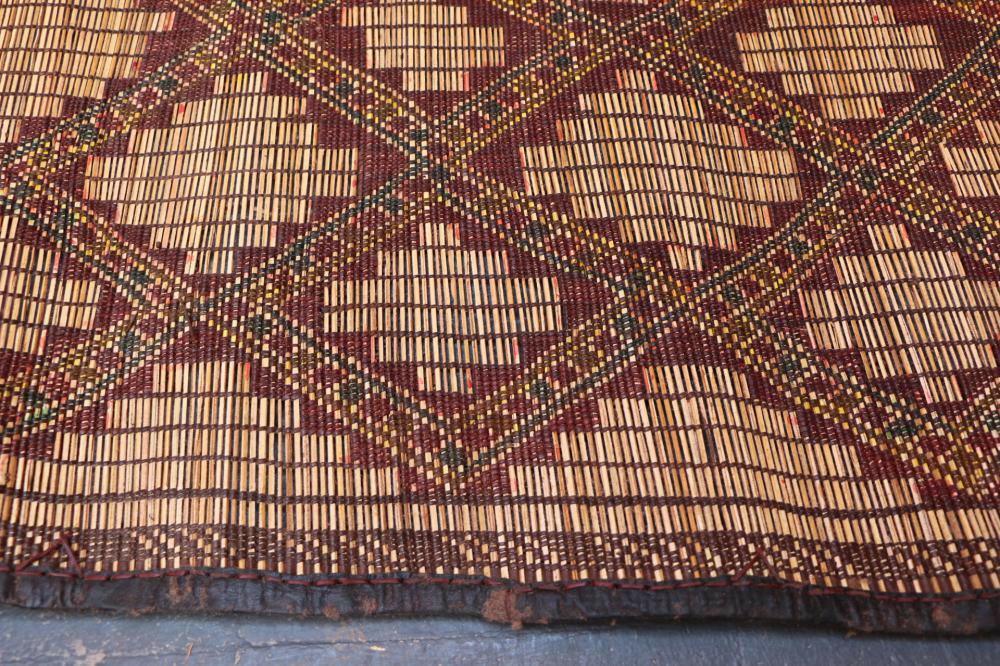 Tuareg Mat 3.1 x 4.7 ft / 119 x 139 cm - Surcoma