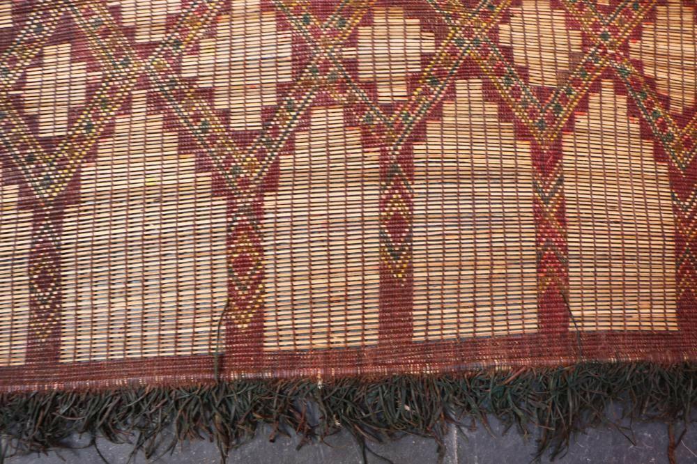 Tuareg Mat 3.1 x 4.7 ft / 119 x 139 cm - Surcoma