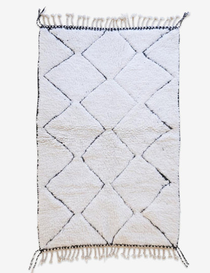 Handwoven Wool with Timeless Diamond Lattice Design
