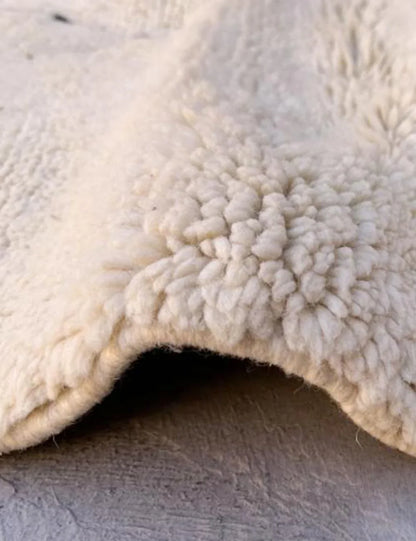 White Moroccan Mrirt Rug – Handwoven Wool Rug | Surcoma - Surcoma