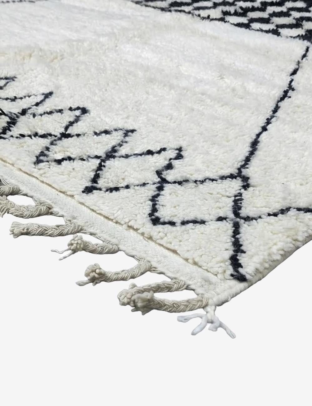 Black and Ivory Moroccan Rug 9 x 6.3 ft / 275 x 193 cm
