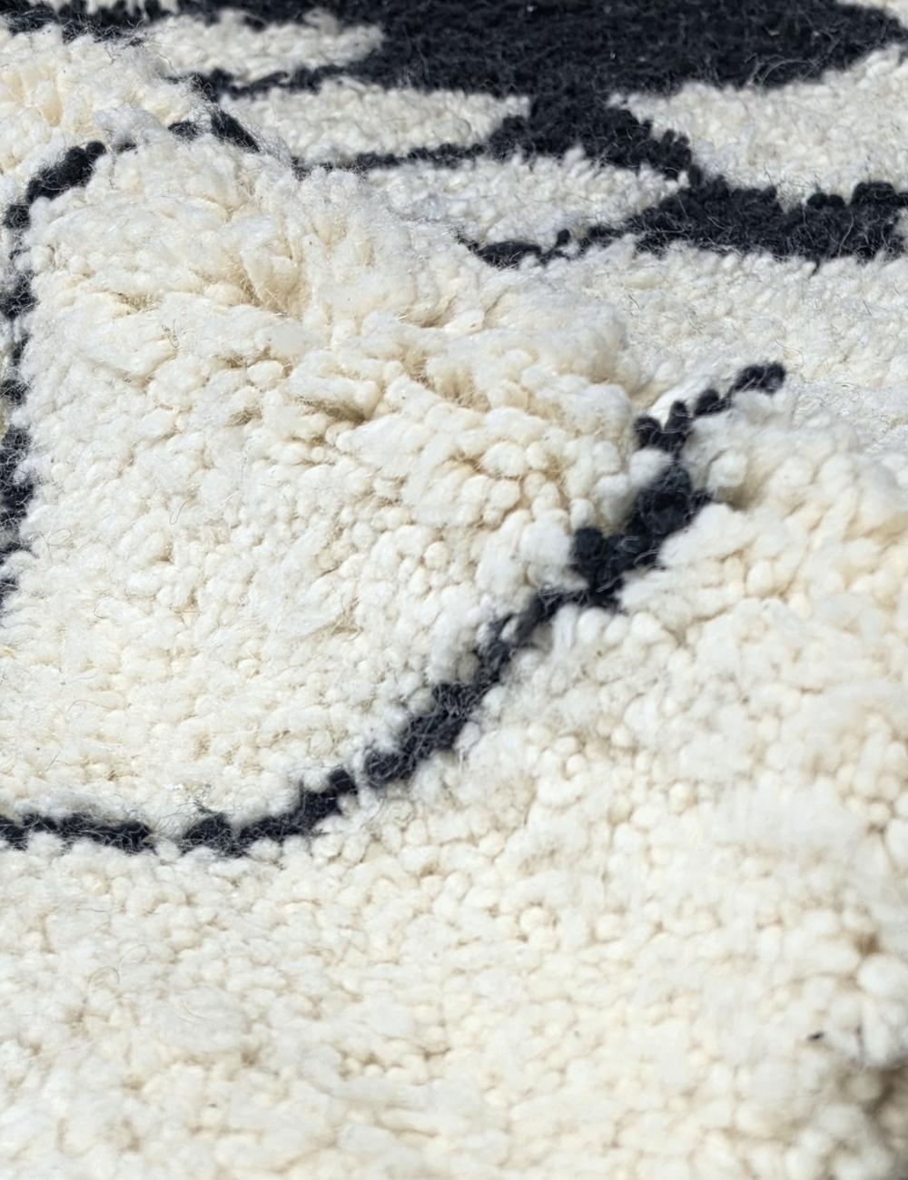Black and Ivory Moroccan Rug 9 x 6.3 ft / 275 x 193 cm