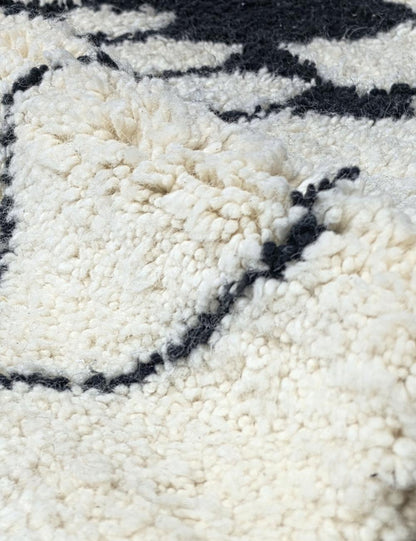 Black and Ivory Moroccan Rug 9 x 6.3 ft / 275 x 193 cm