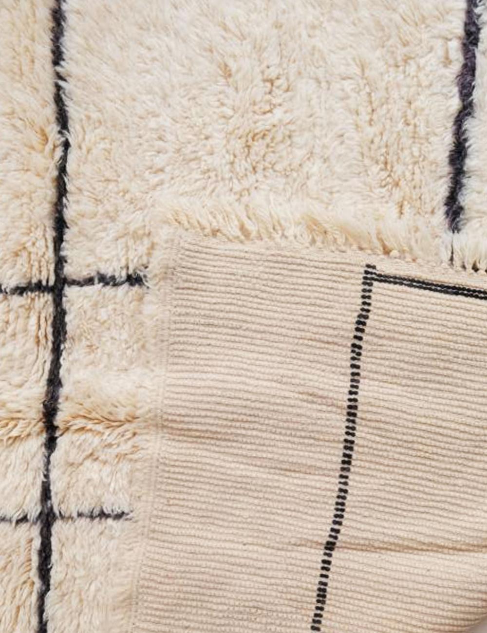 Grid Pattern Moroccan Rug 8.3 x 5.7 ft / 254 x 174 cm