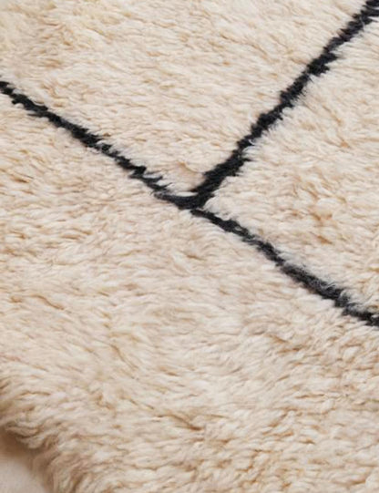 Grid Pattern Moroccan Rug 8.3 x 5.7 ft / 254 x 174 cm
