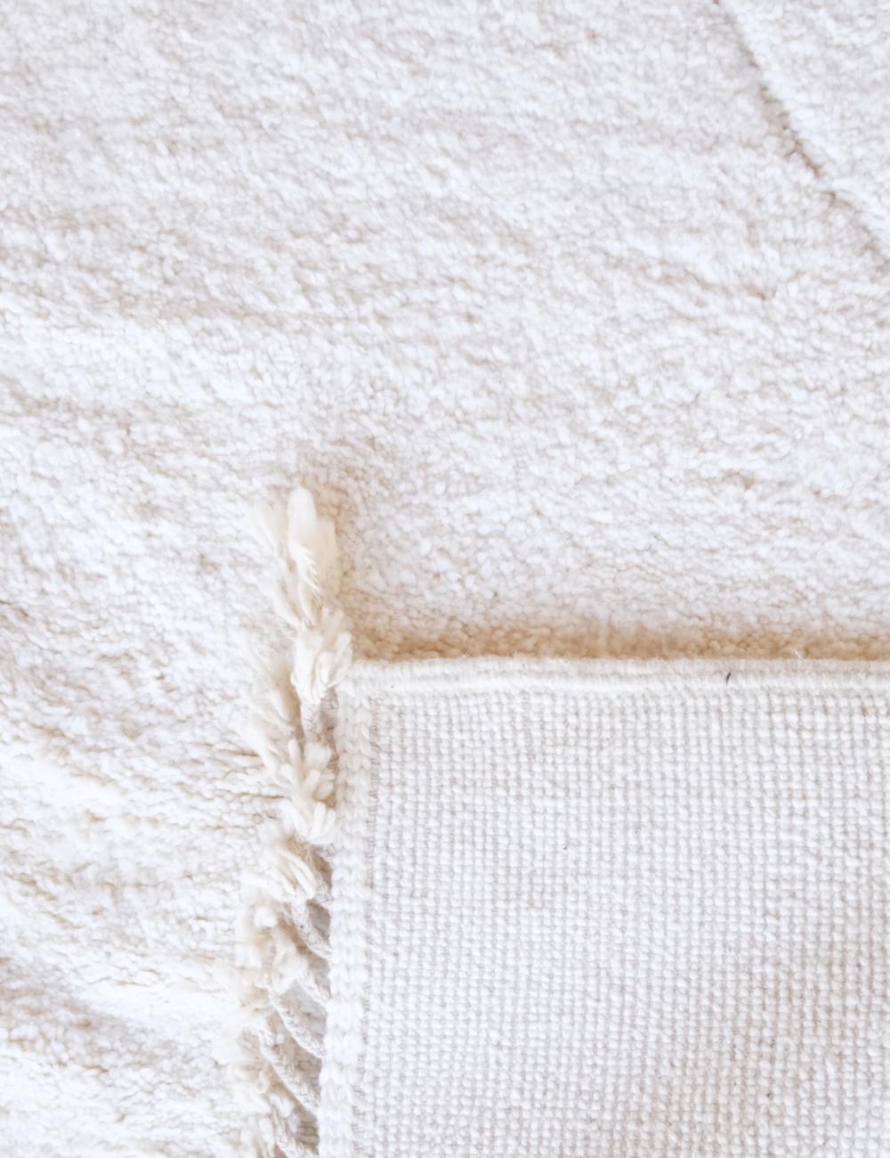 White Moroccan Wool Rug - 11.5 x 8.3 ft / 350 x 255 cm